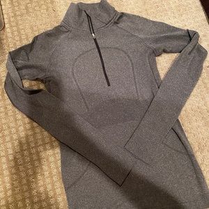 Lululemon Grey Long Sleeve pullover